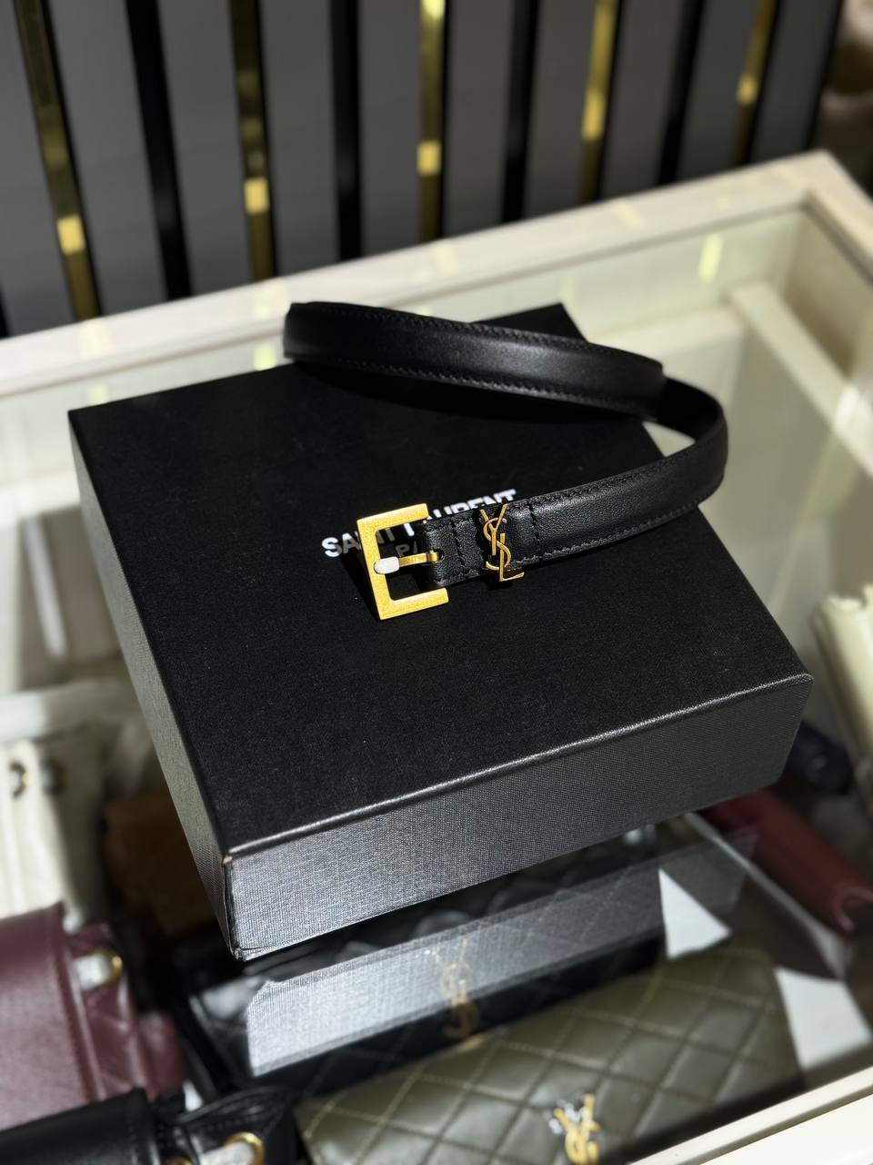 Yves Saint Laurent B1111