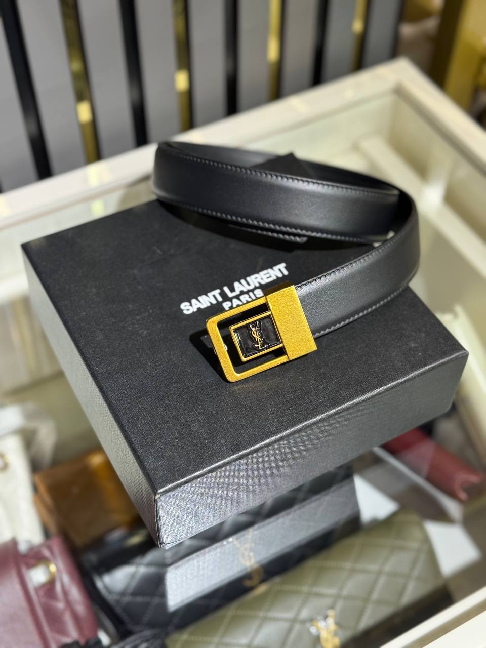 Yves Saint Laurent B1112