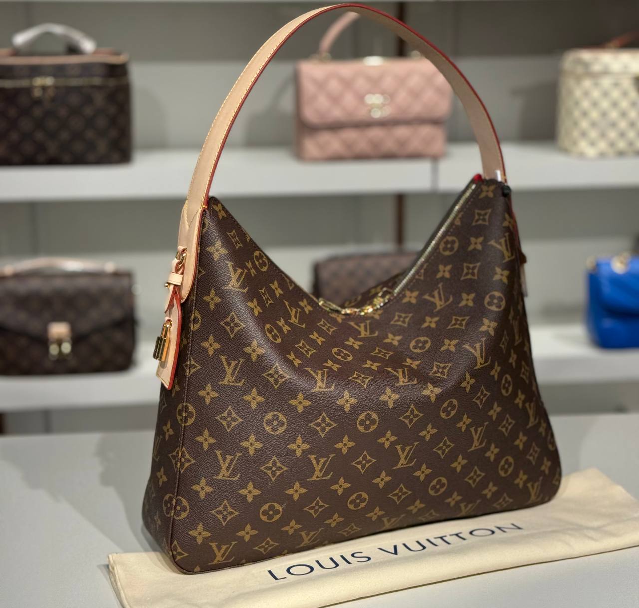 Louıs Vuitton 14313