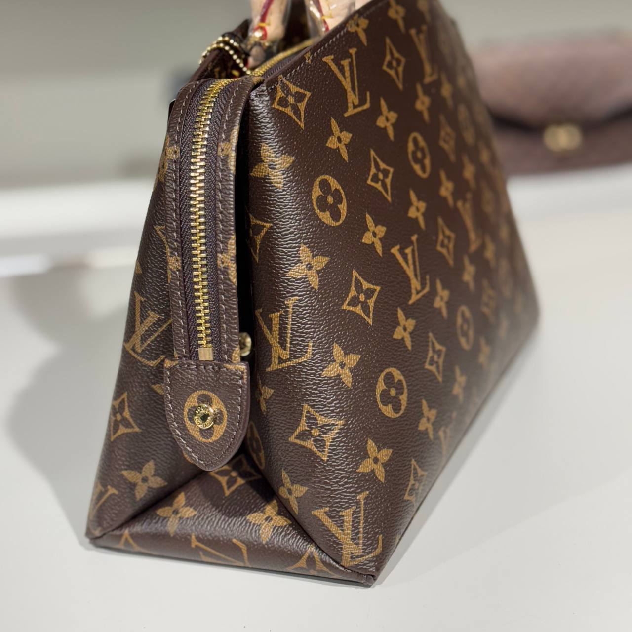Louıs Vuitton 27613