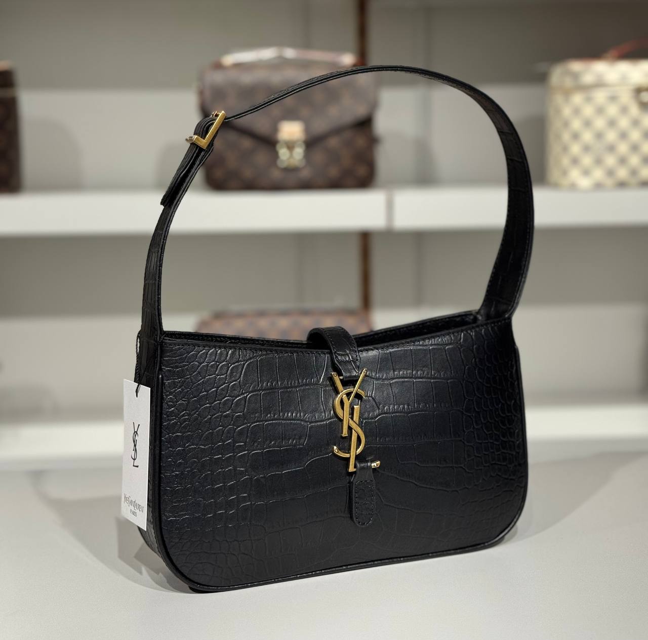 Yves Saint Laurent 5501