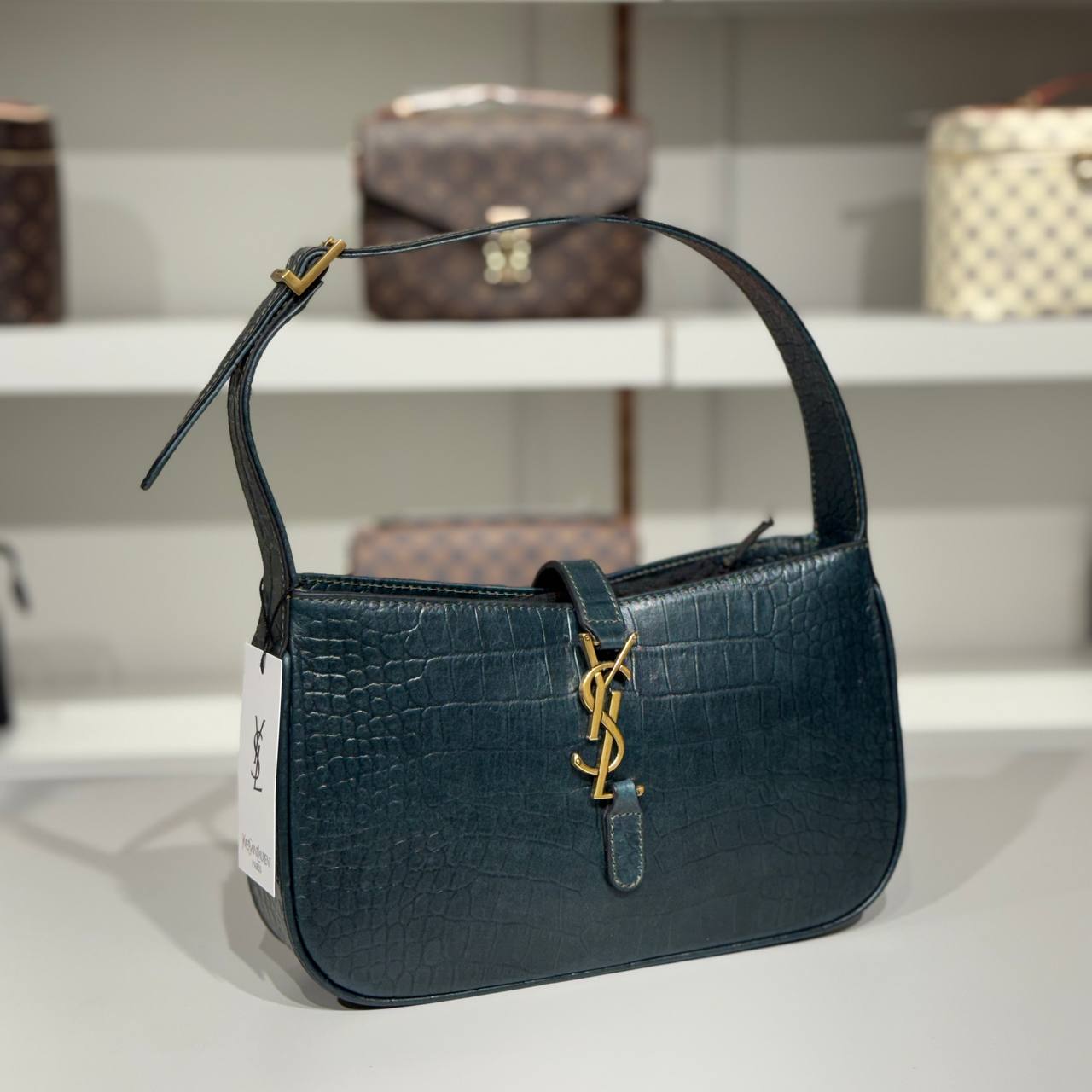 Yves Saint Laurent 5501