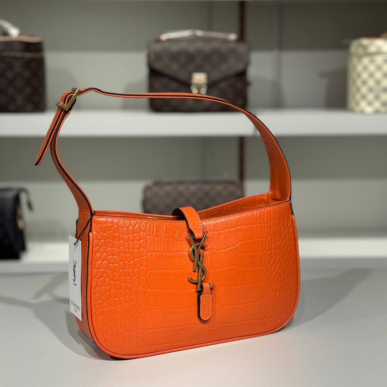Yves Saint Laurent 5501
