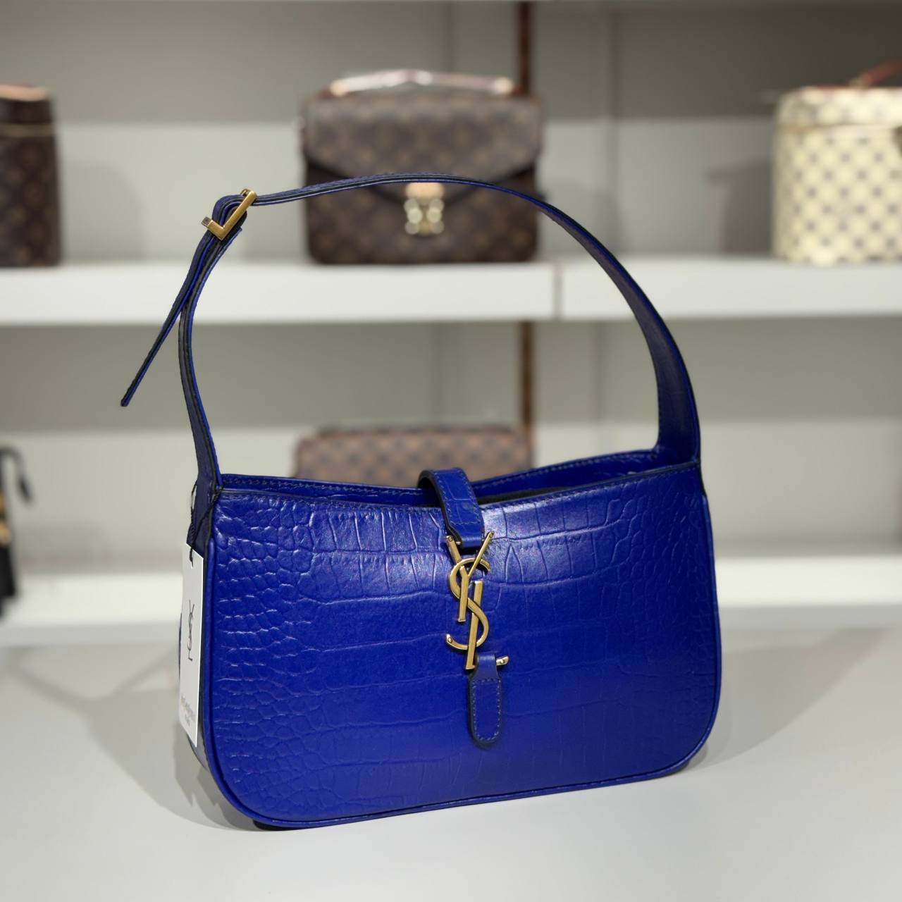 Yves Saint Laurent 5501
