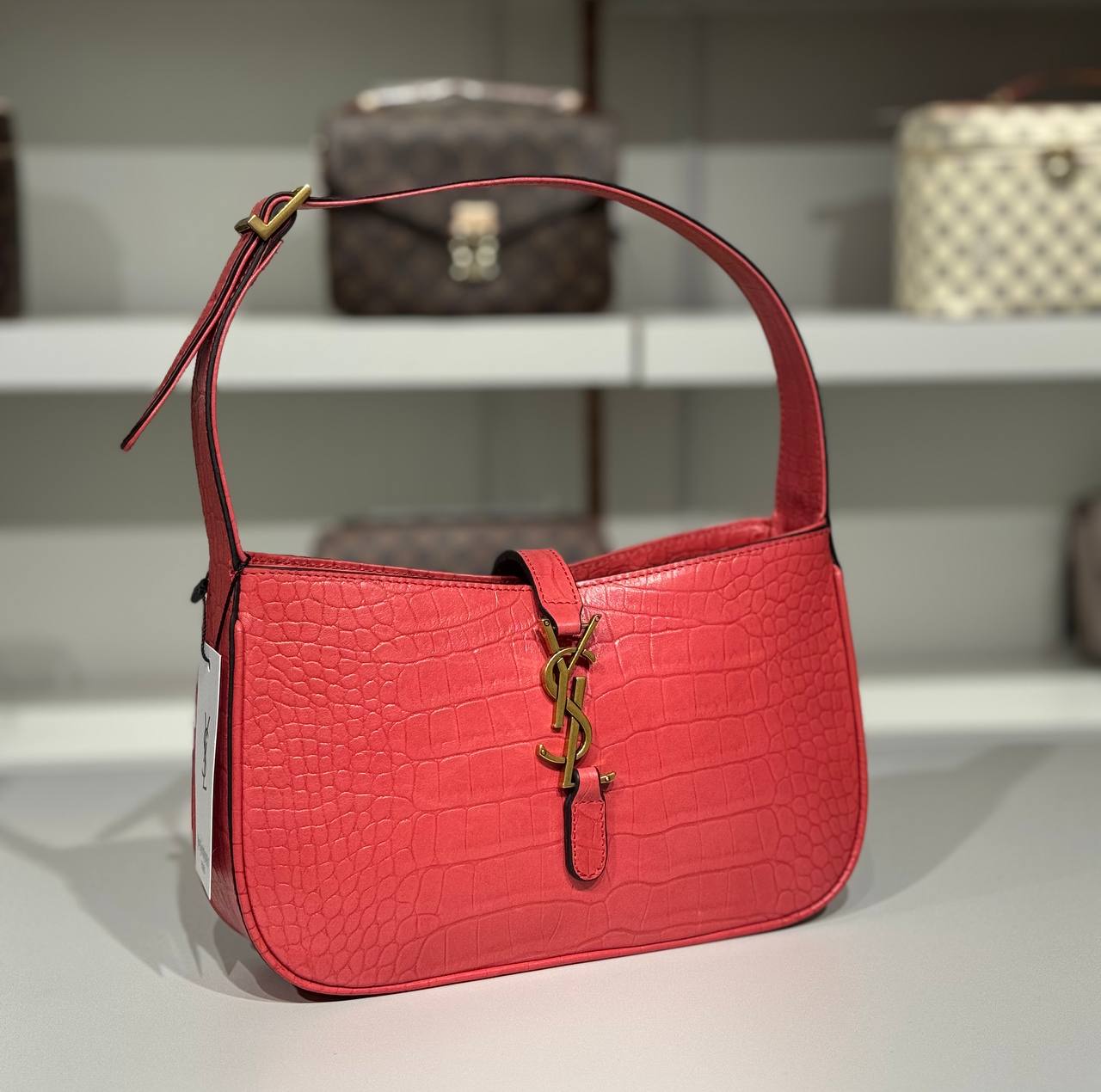 Yves Saint Laurent 5501