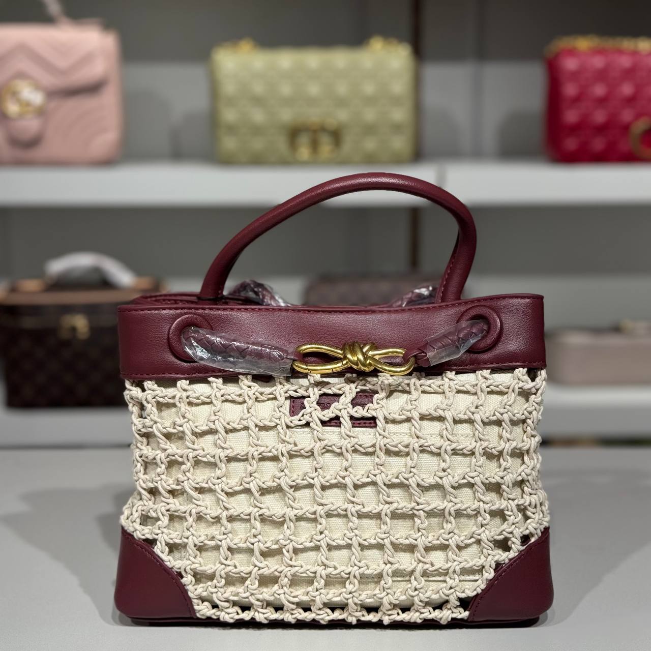 Bottega Veneta 2401