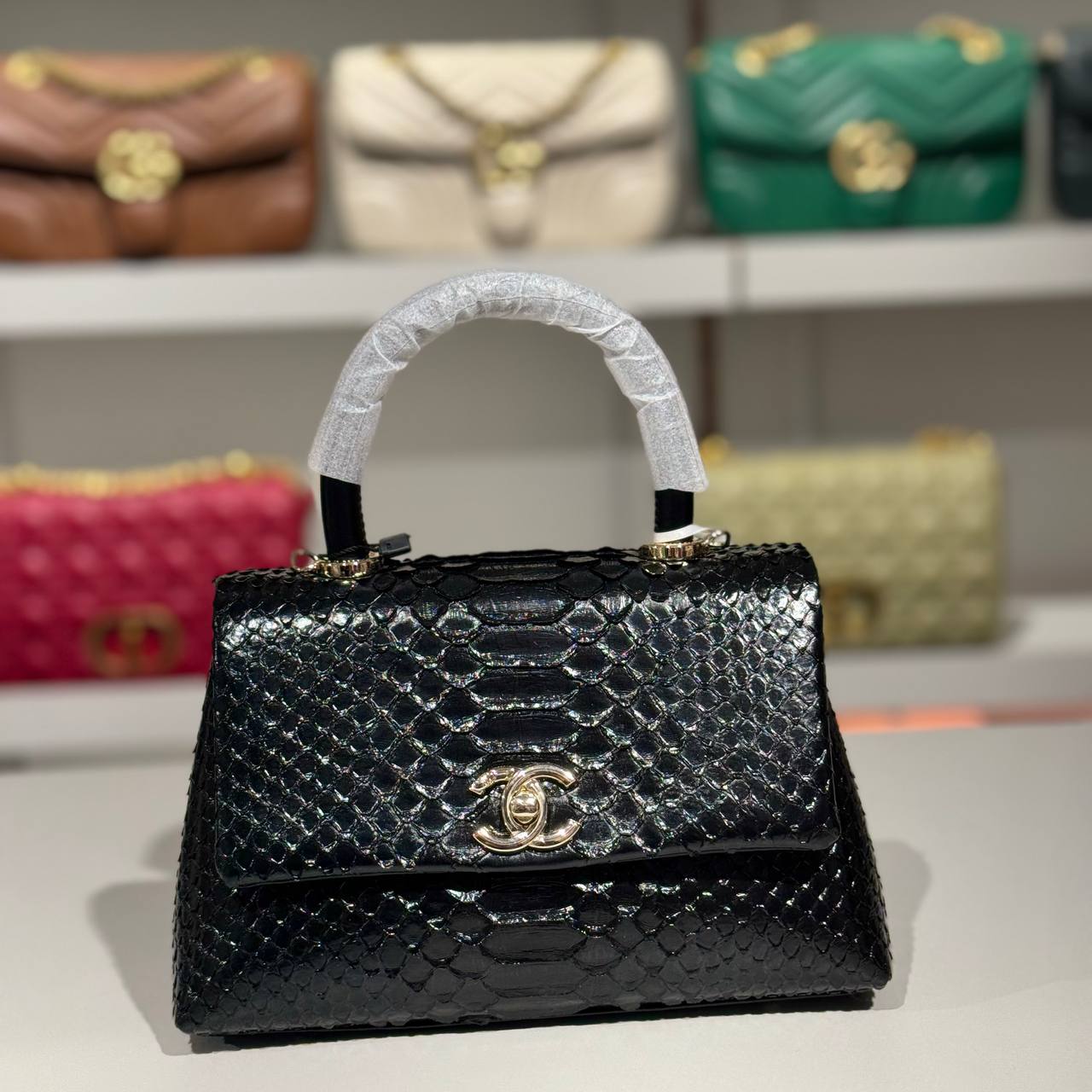 Chanel 8201