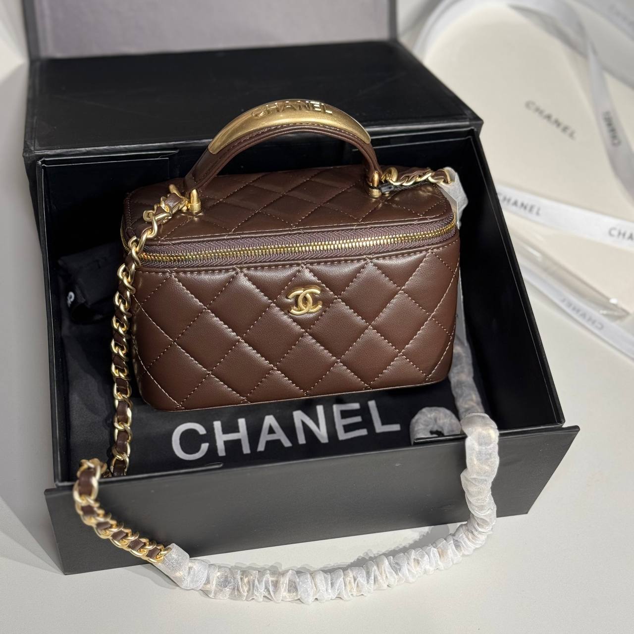 Chanel 8001
