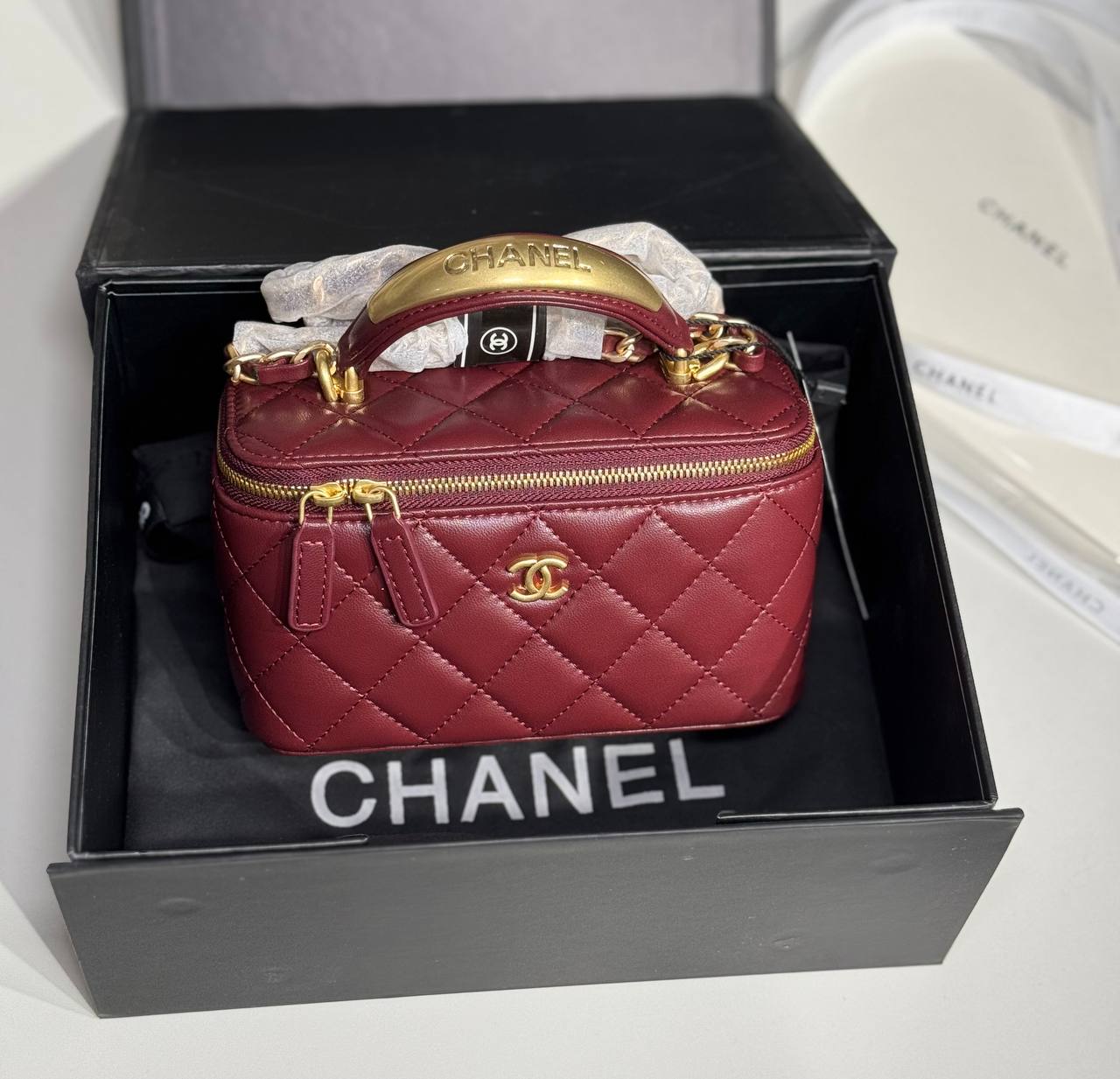 Chanel 8001