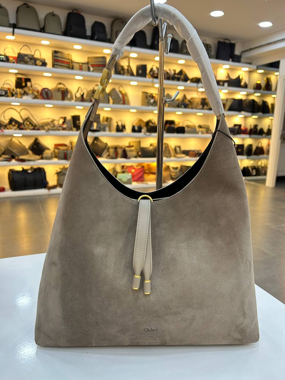 Chloe 3669