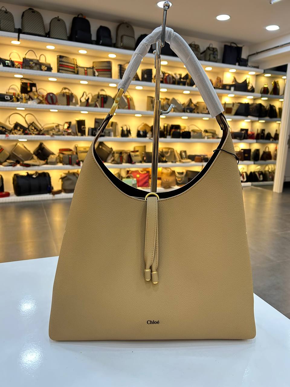 Chloe 3668