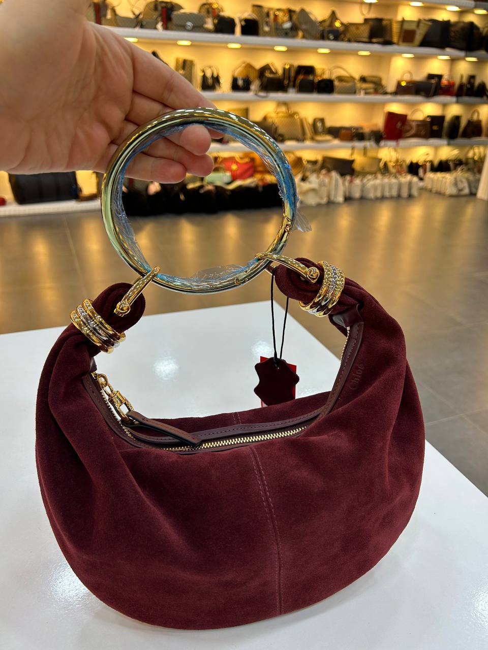 Chloe 3700