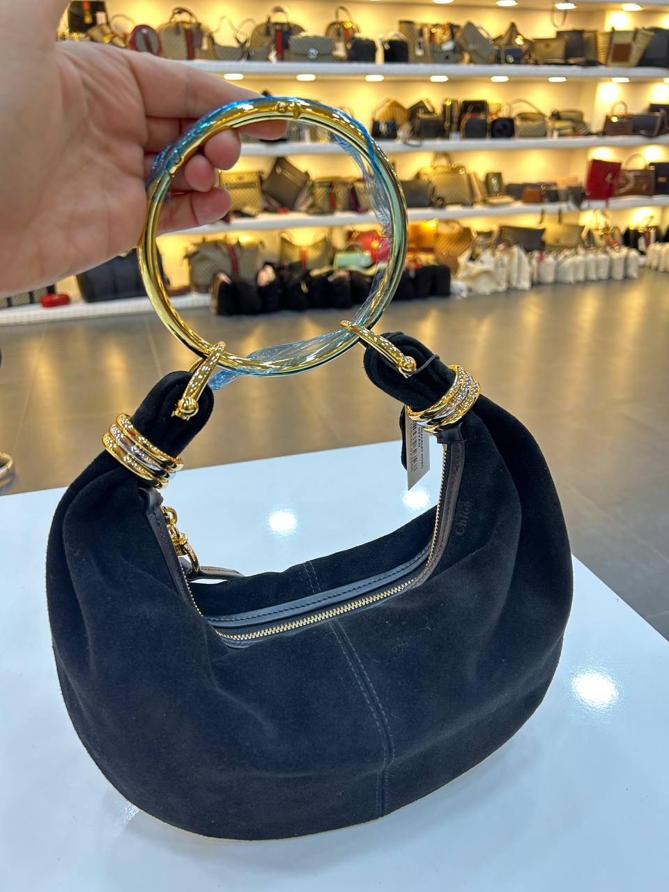Chloe 3700