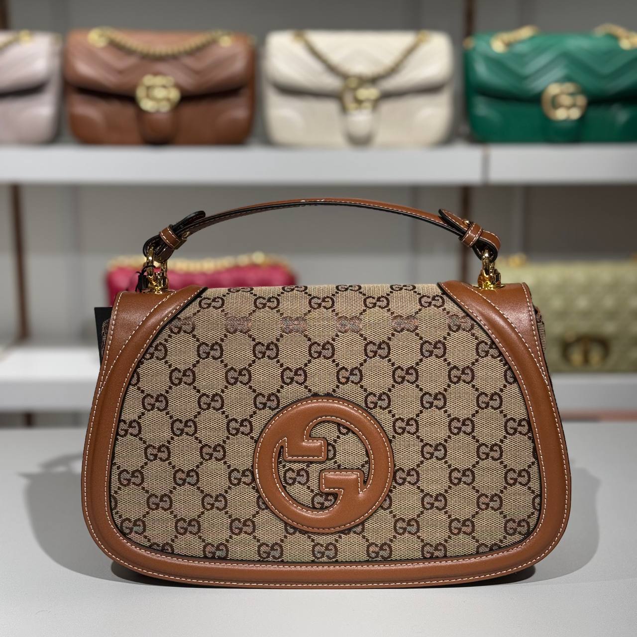 Gucci 5701