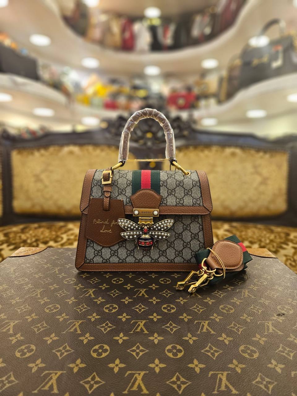 Gucci 3070