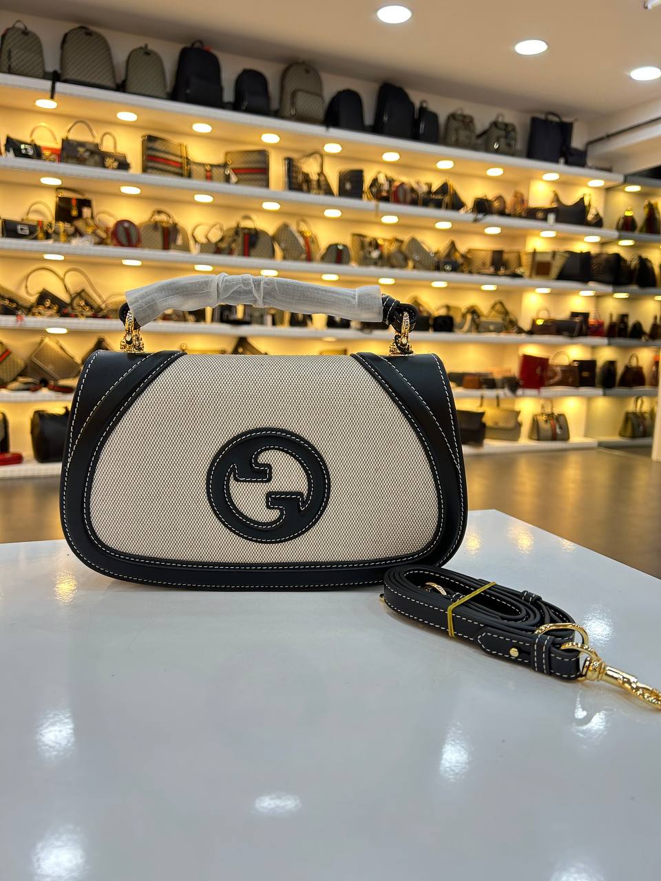 Gucci 3698