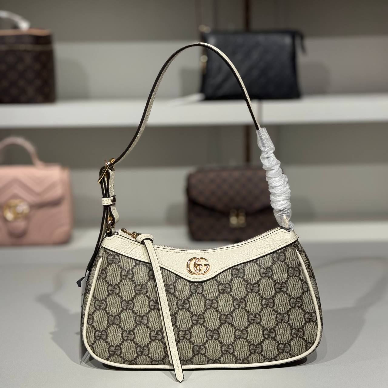 Gucci 4901
