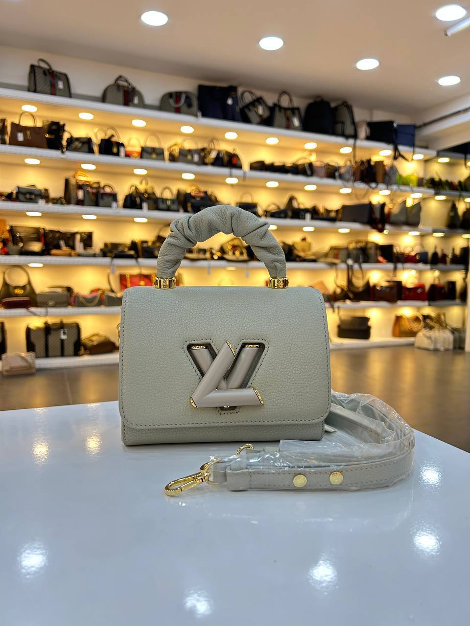 Louıs Vuıtton  3466
