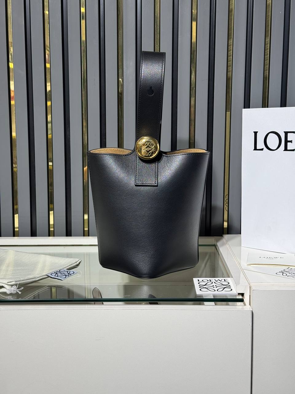 Loewe Pebble Bucket