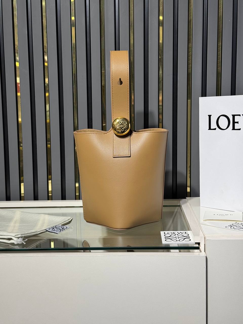 Loewe Pebble Bucket