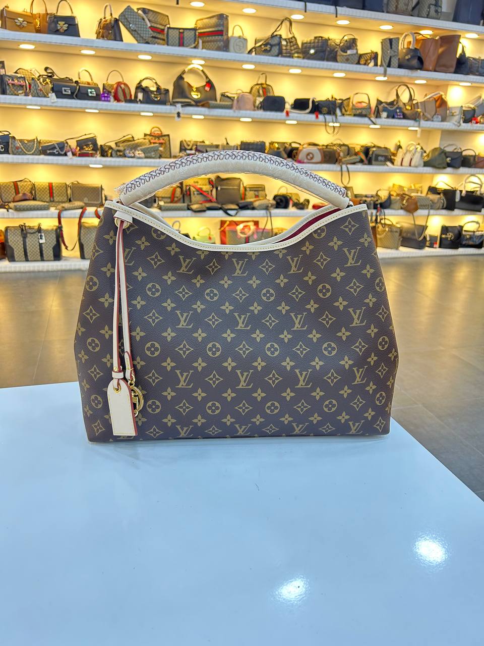 Louıs Vuıtton 3778