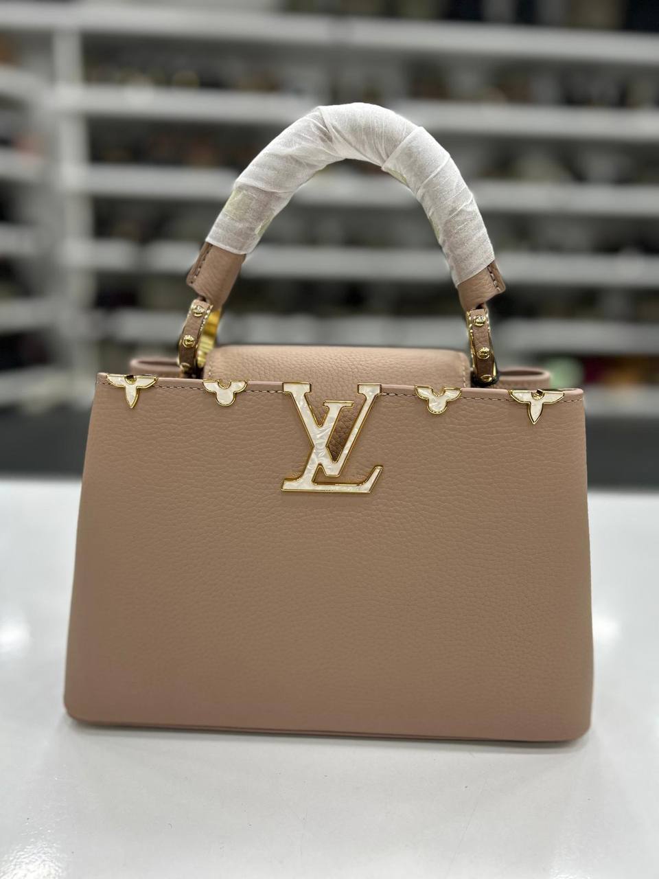 Louıs Vuıtton 3727