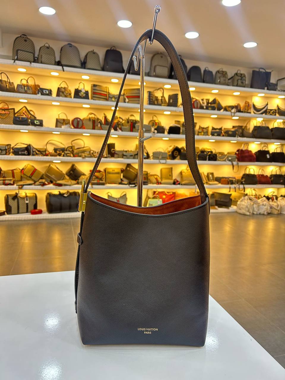 Louıs Vuıtton 3714