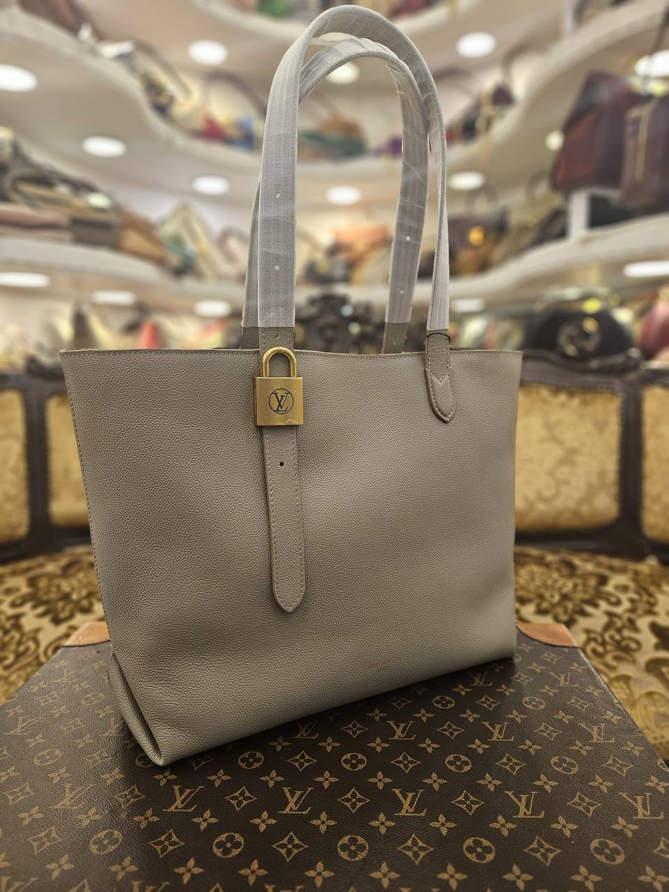 louıs  Vuıtton 3678