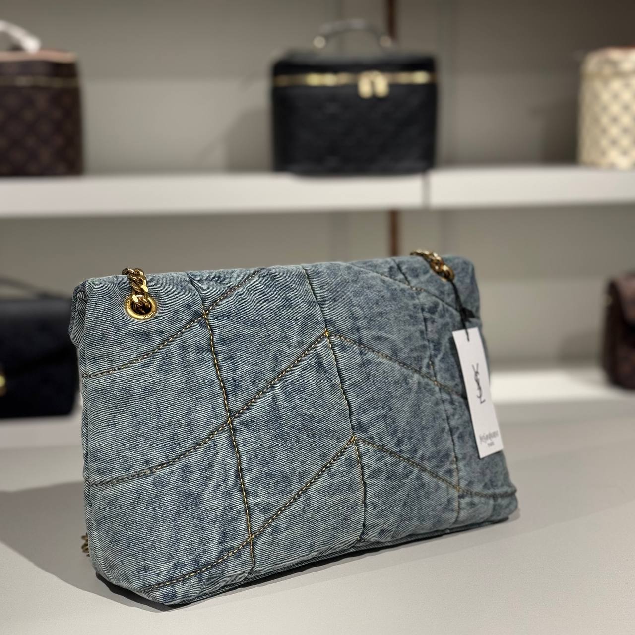 Yves Saint Laurent 6812