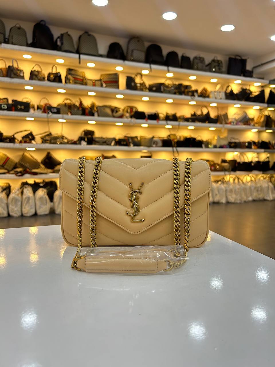 Yves Saint Laurent 3745