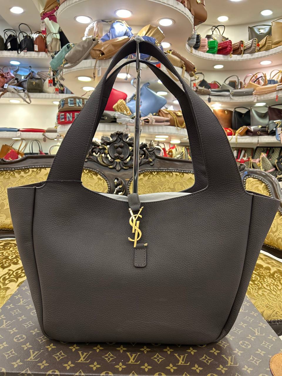 Yves Saint Laurent 3705