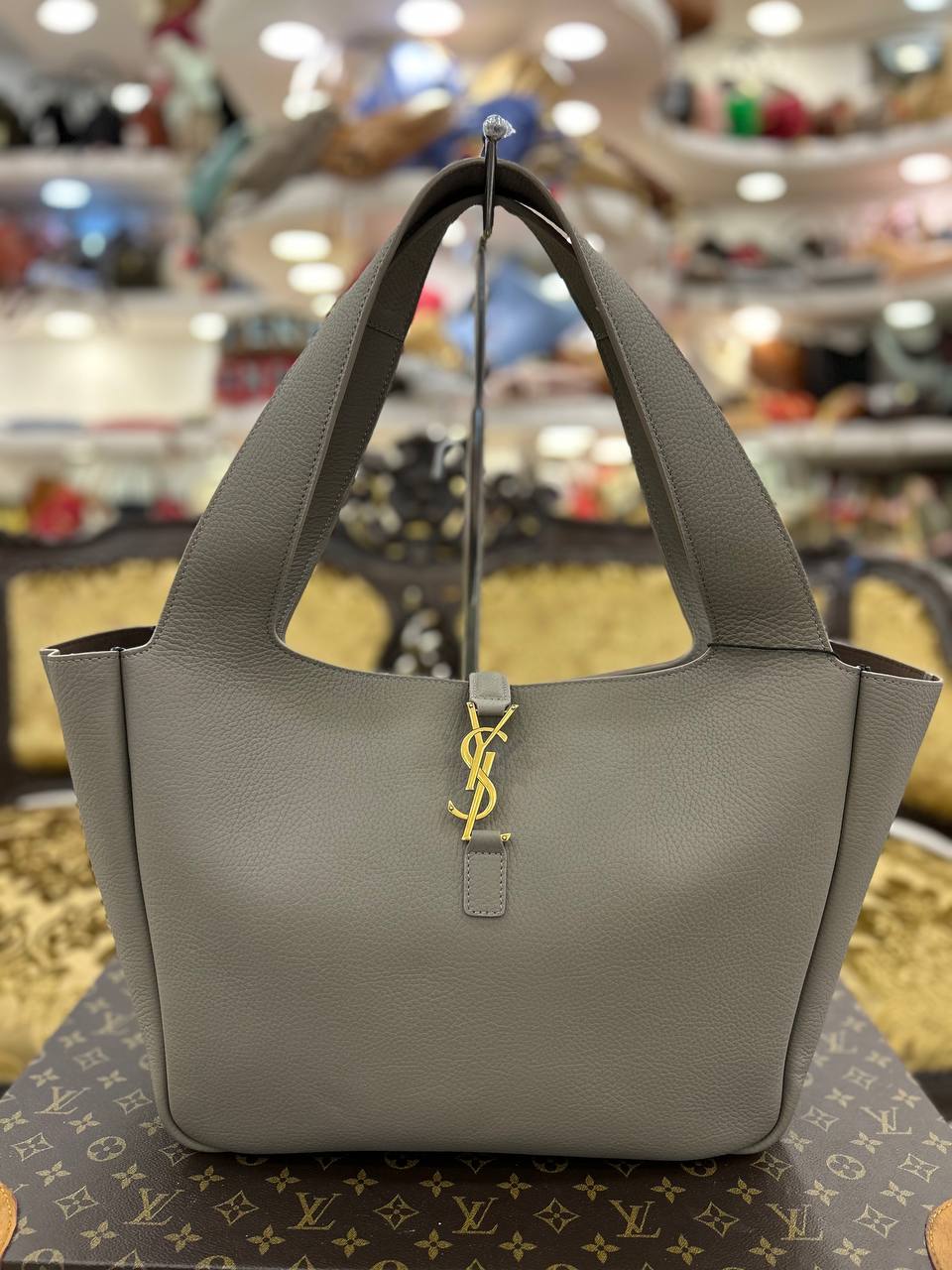 Yves Saint Laurent 3705