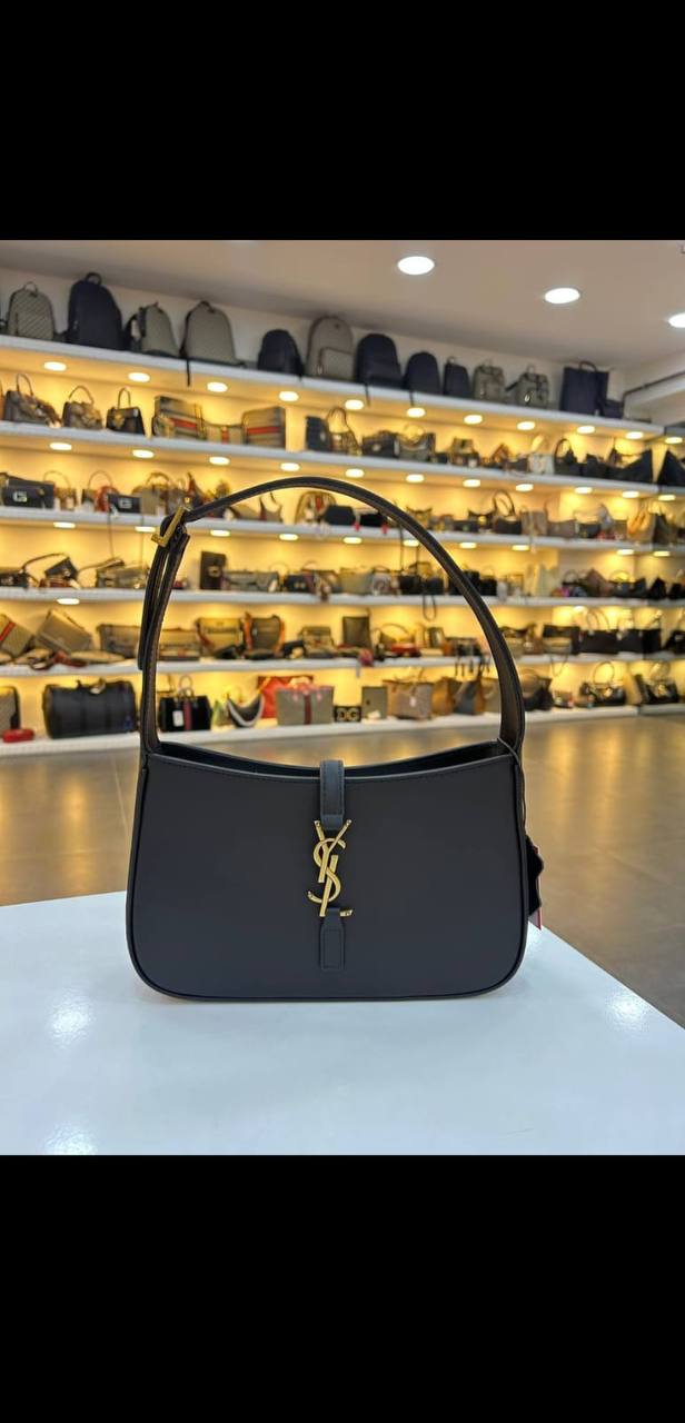 Yves Saint Laurent 3746