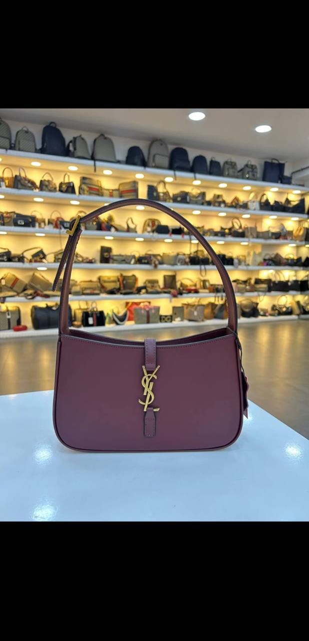 Yves Saint Laurent 3746