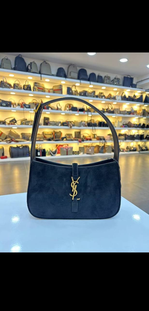 Yves Saint Laurent 3746