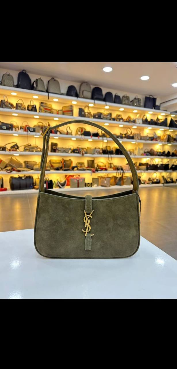 Yves Saint Laurent 3746