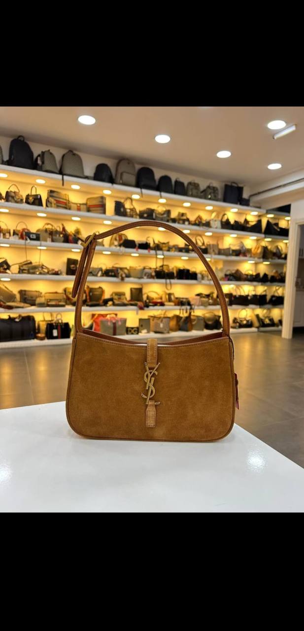 Yves Saint Laurent 3746